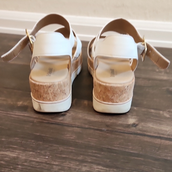 Dr. Scholl's White Slide Sandals with Cushioned Sole - Picture 4 of 5